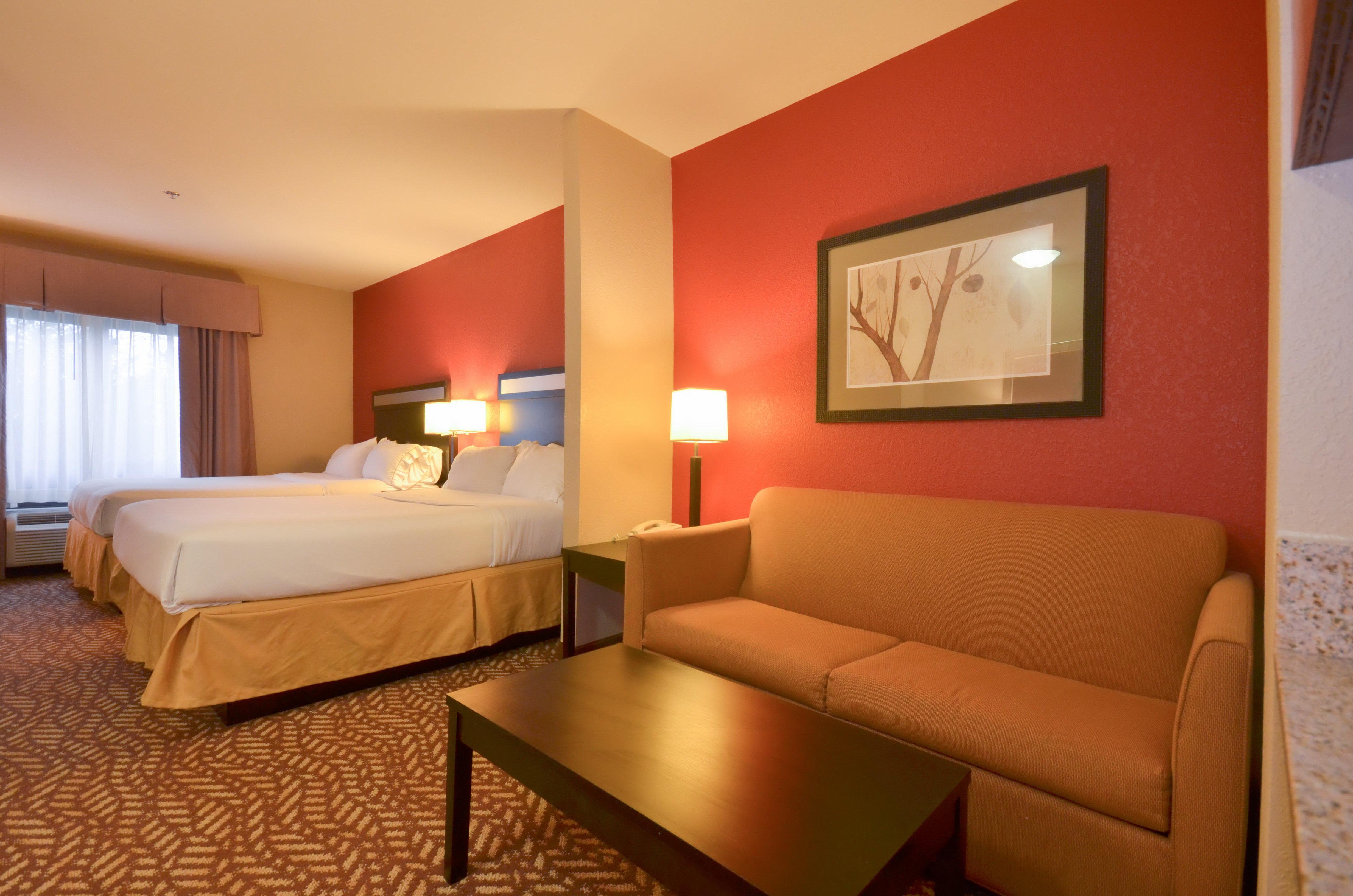 Holiday Express & Pine Bluff/pines Mall By Ihg Hotel