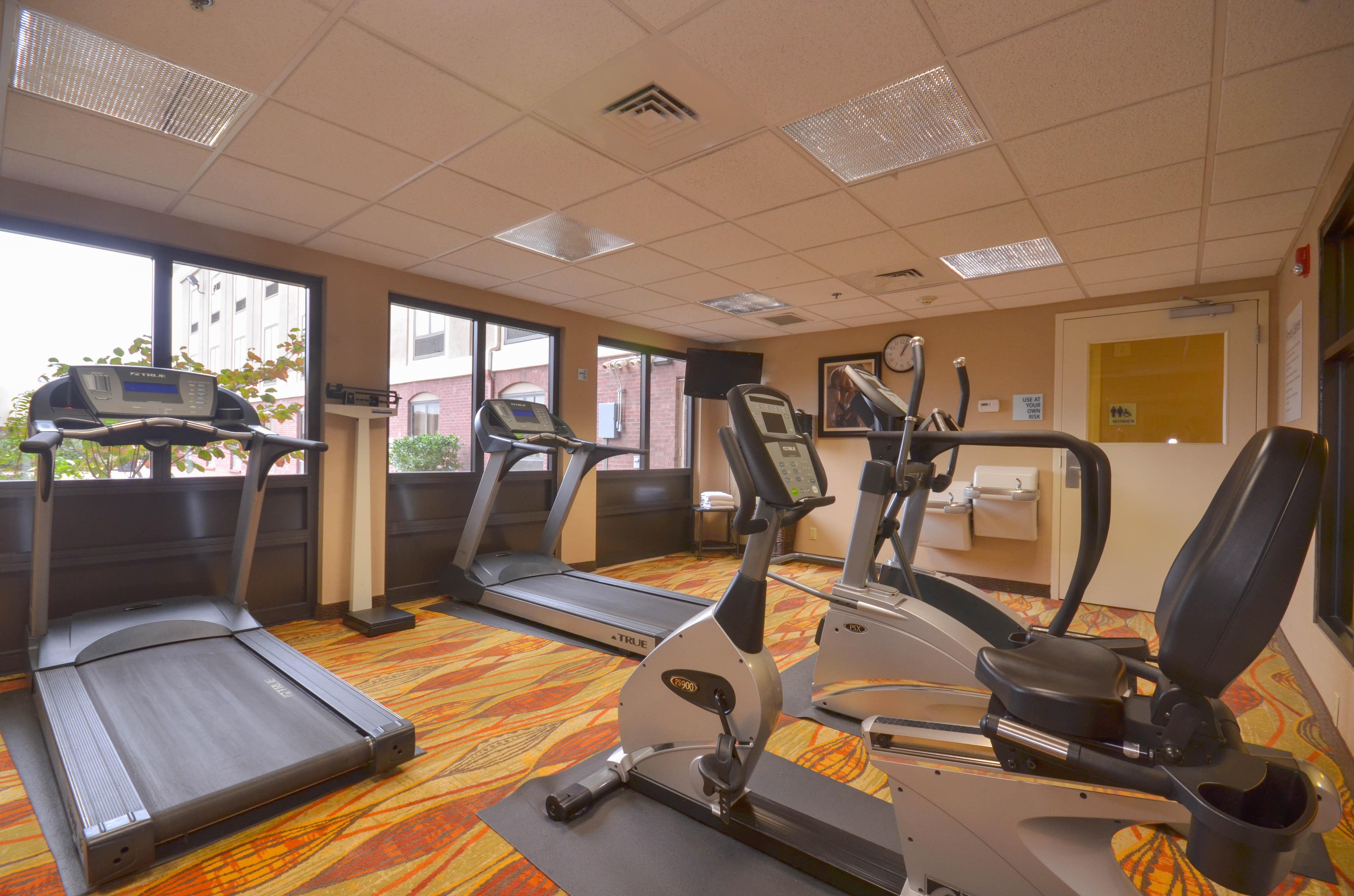Holiday Express & Pine Bluff/pines Mall By Ihg Hotel 2*